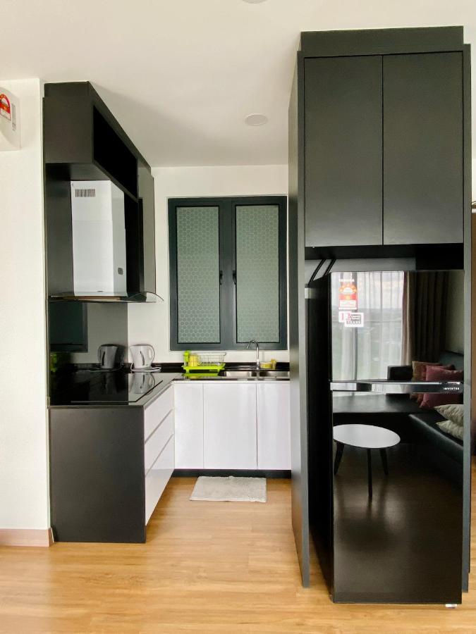 Dream Suite 2 - Landmark Residence 1, High Floor, Nice View, Wi-Fi & Tv Box Kajang Ngoại thất bức ảnh